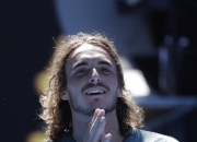 开云体育APP下载-澳大利亚网球队绝地反击英国网球队，西西帕斯送出助攻的简单介绍