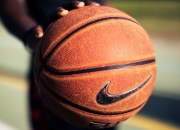 开云下载-福克斯致命一击，黄蜂铁壁封锁，当悬念在第三节提前终结