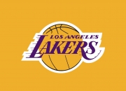 开云体育直播-赛道上的守护者，巴斯托尼在F1年度争冠之夜的封神时刻