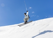 开云体育中国官网-班凯罗关键进球定乾坤，独行侠硬仗取胜猛龙，一场定义季后赛格局的经典战役