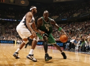 开云体育APP下载-从喀麦隆到英超，巴斯托尼的跨大陆征途与冠军之心