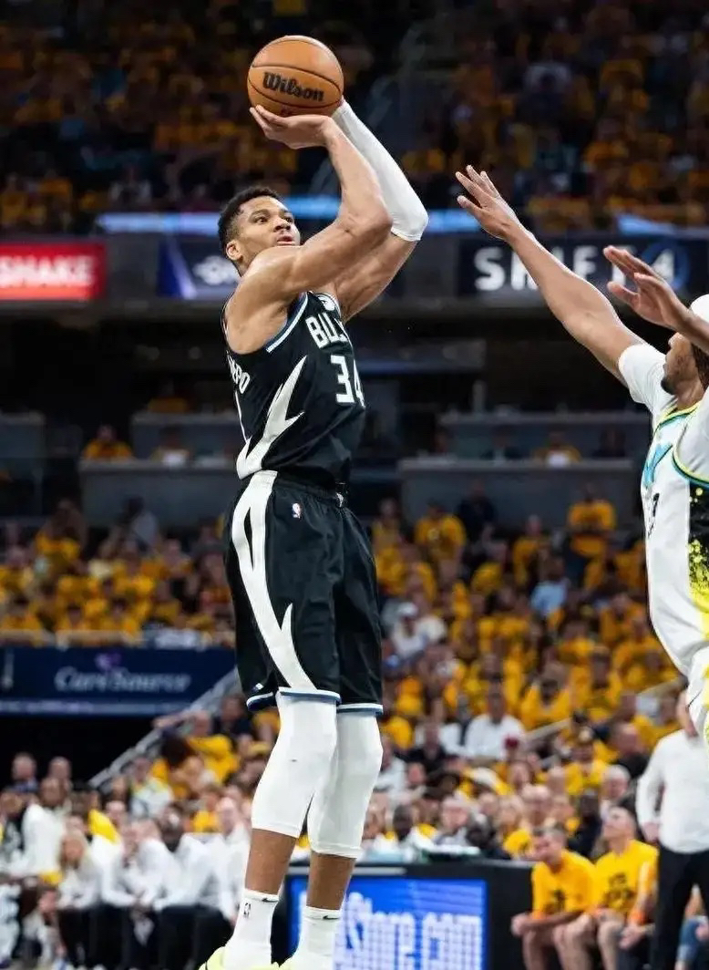 包含国王轻取土耳其男篮，字母哥三分雨点燃全场的词条