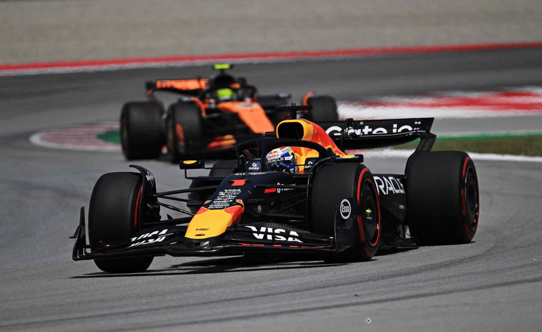 关于红牛车队完胜迈凯伦,拉塞尔关键制胜的信息 关于红牛车队完胜迈凯伦,拉塞尔关键制胜的信息