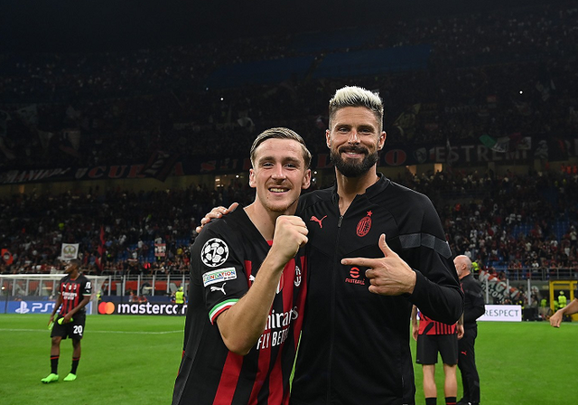 包含意甲卫冕冠军主场失利，战绩岌岌可危的词条