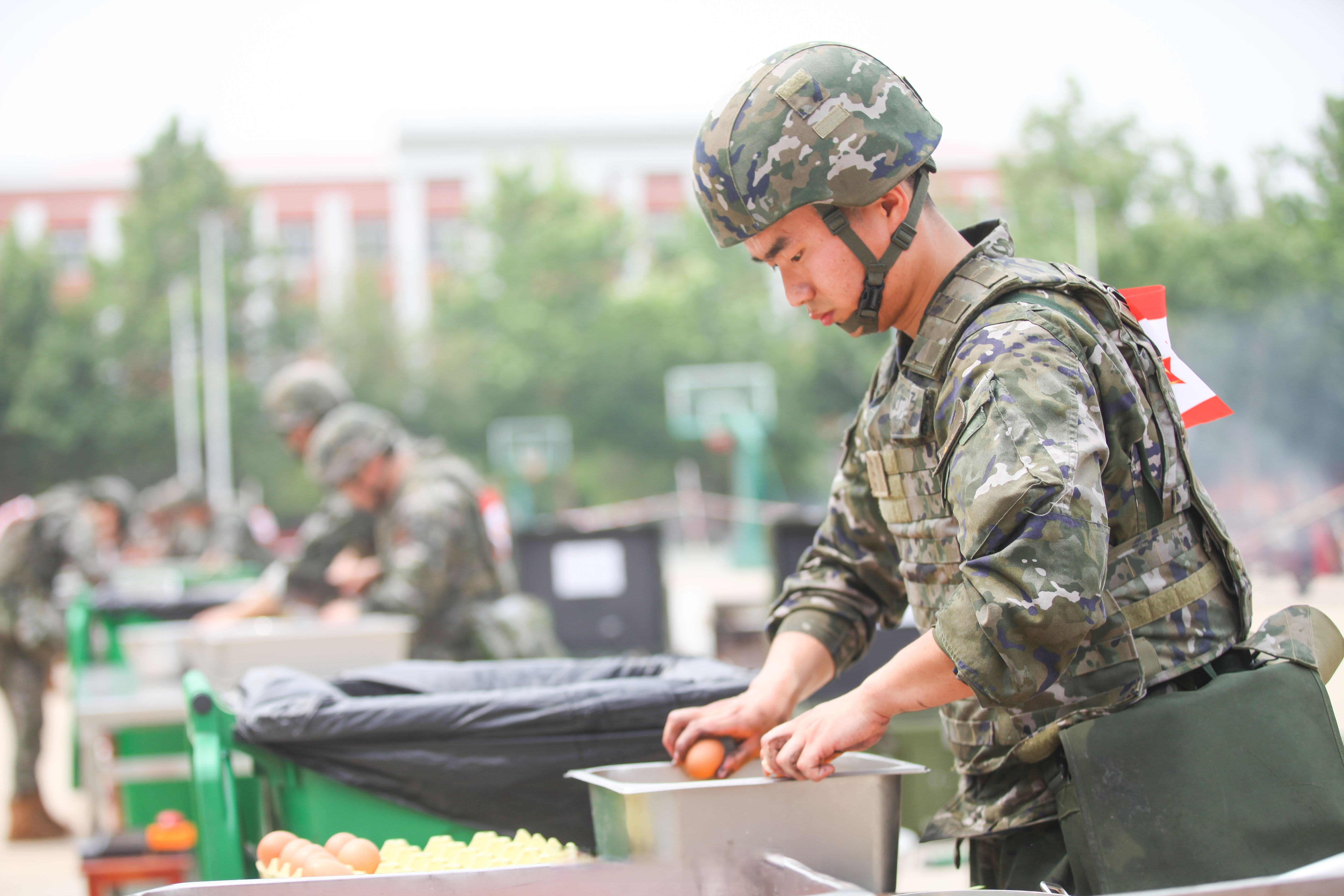 关于队伍战战兢兢，赛场上一展身手的信息