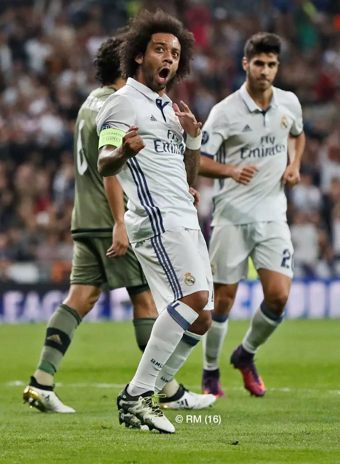 加拿大国家队在比赛中碾压对手