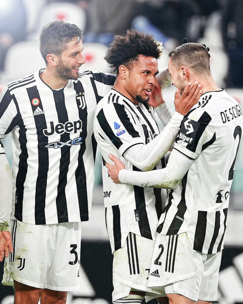 包含尤文图斯教练组织训练，提高球队整体实力的词条