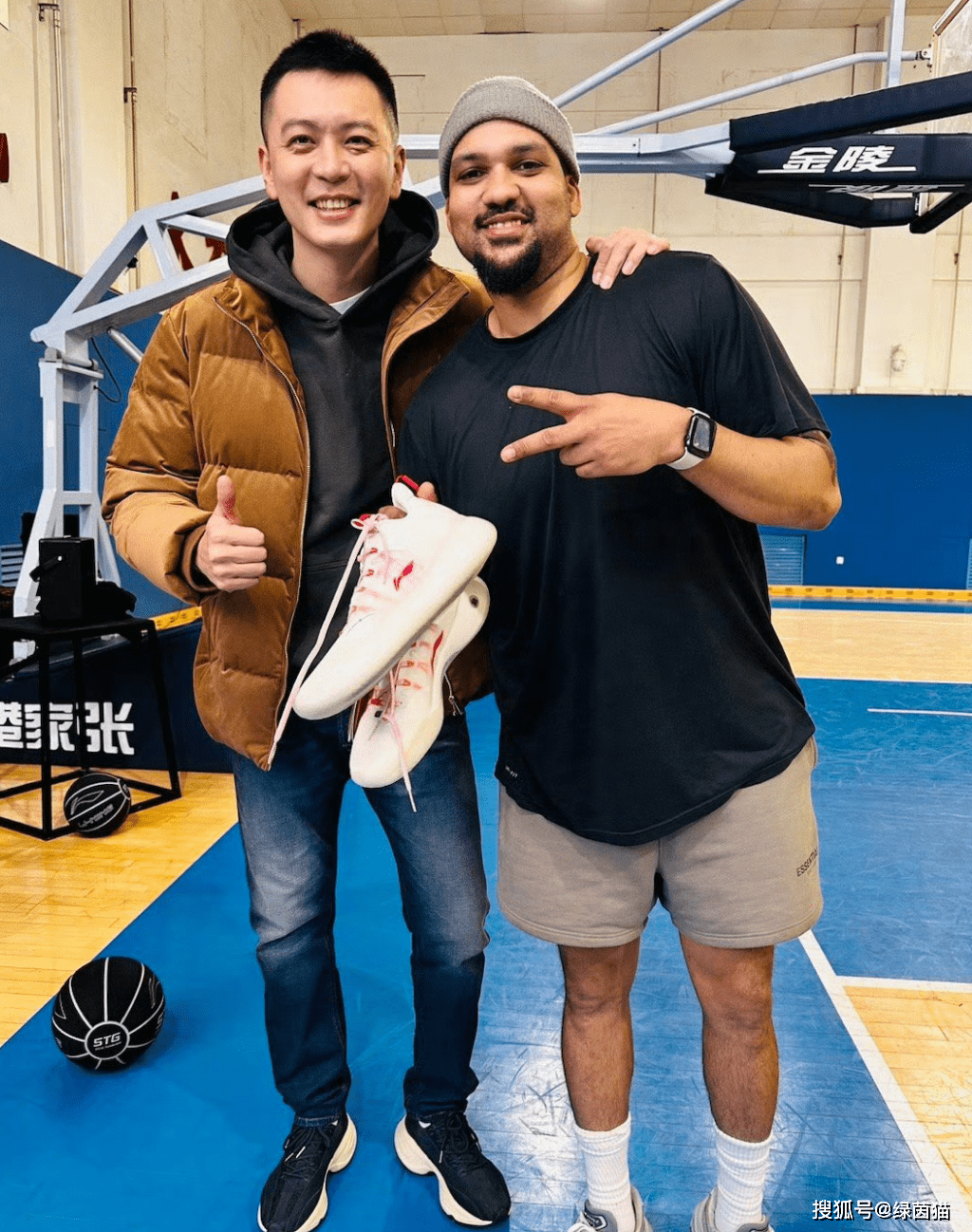 包含长春科技球队全队备战下场关键之战的词条