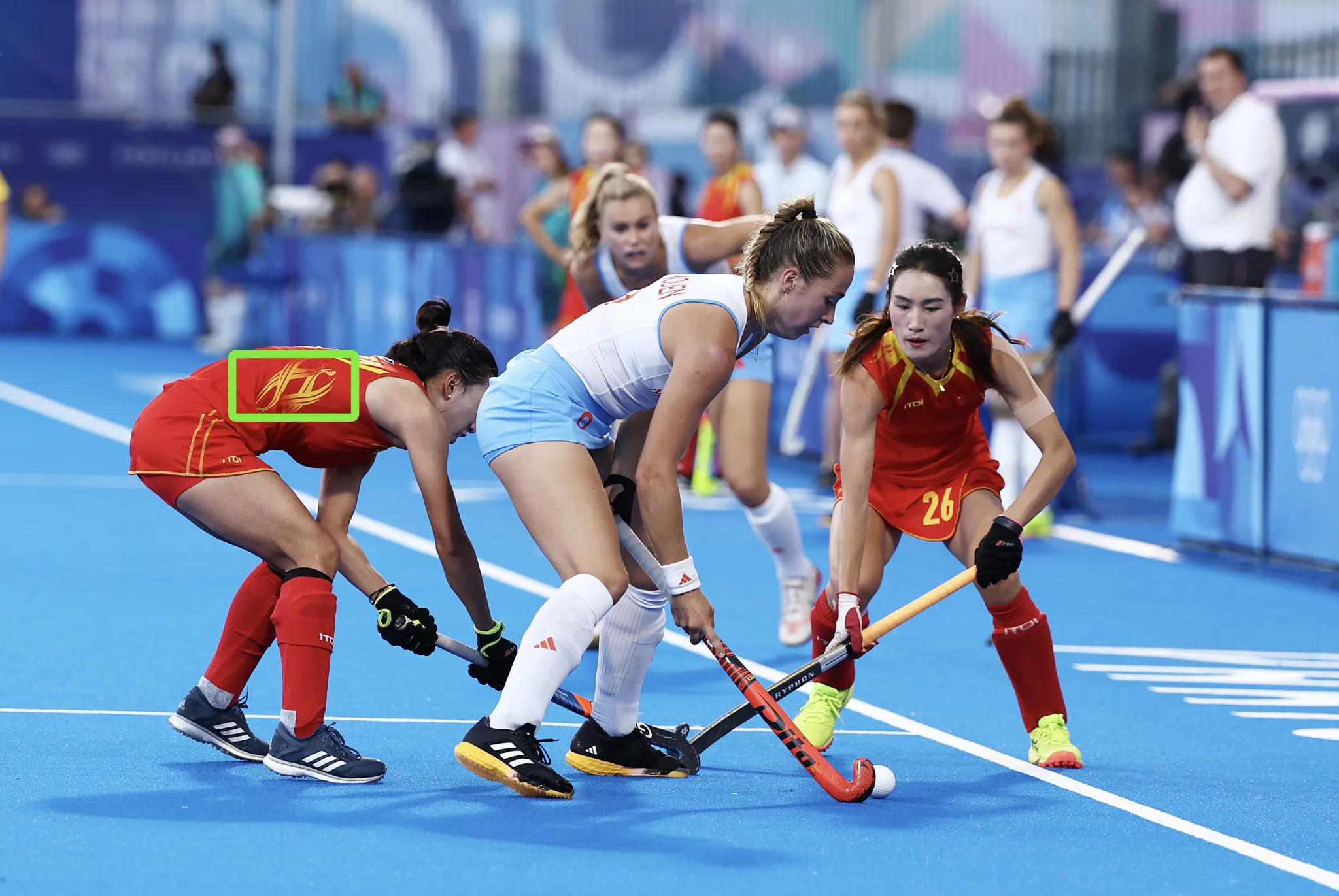 包含荷兰女子曲棍球队碾压对手，力夺小组第一的词条