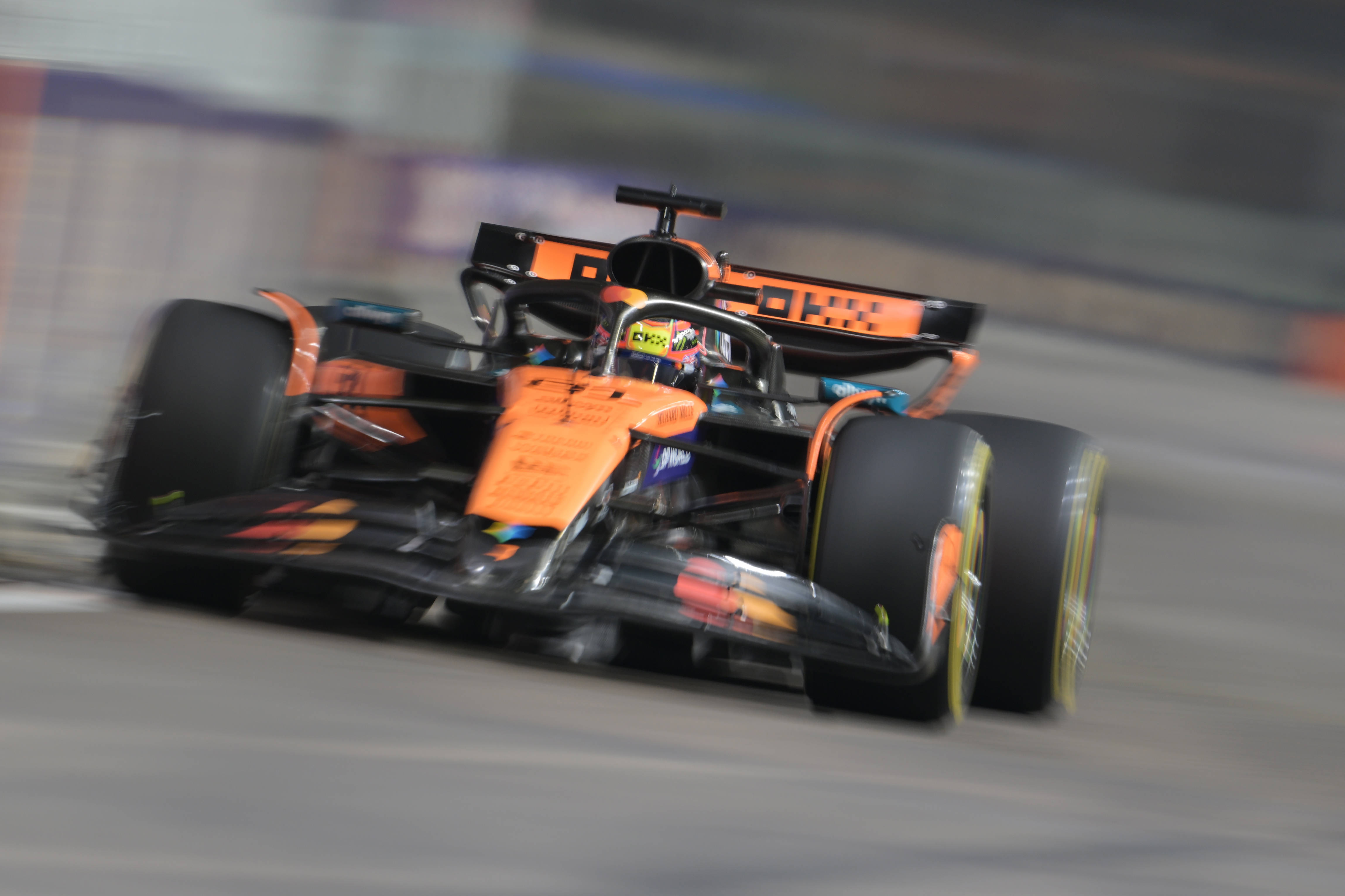 关于阿斯顿马丁横扫红牛车队，阿隆索刷新纪录的信息