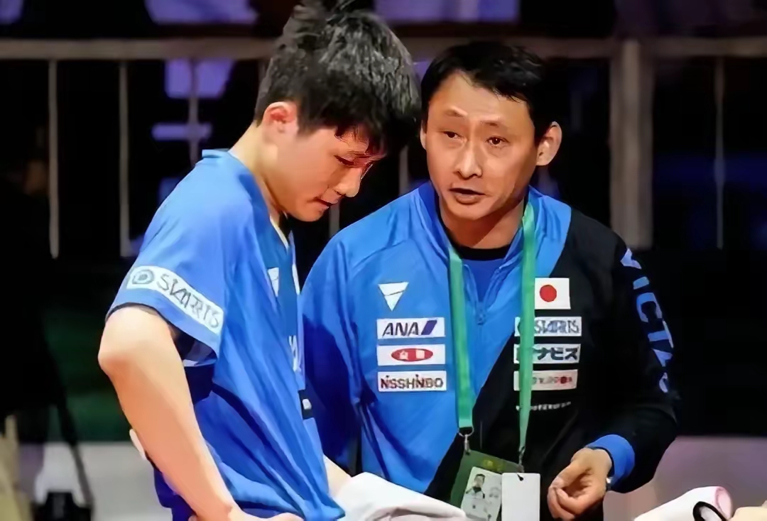 关于英国乒乓球队逆转日本乒乓球队，张继科完成帽子戏法的信息