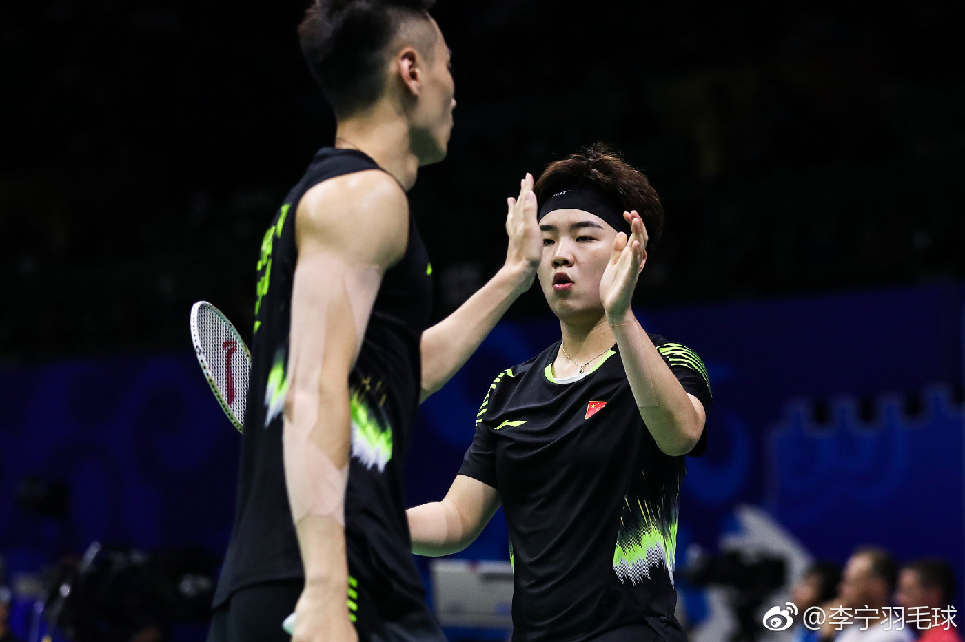 包含印尼羽毛球队翻盘法国羽毛球队，辛杜制霸全场的词条