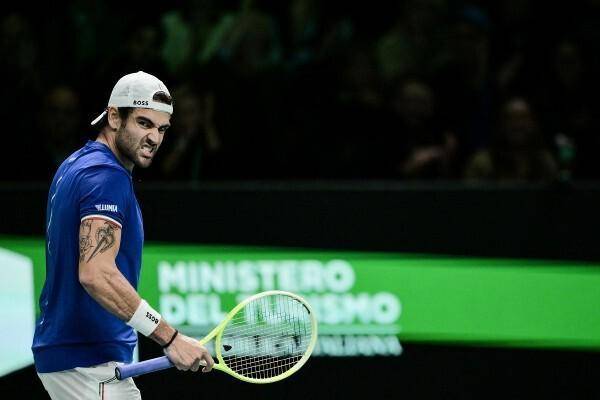 法国网球队翻盘美国网球队，费德勒爆发神勇的简单介绍