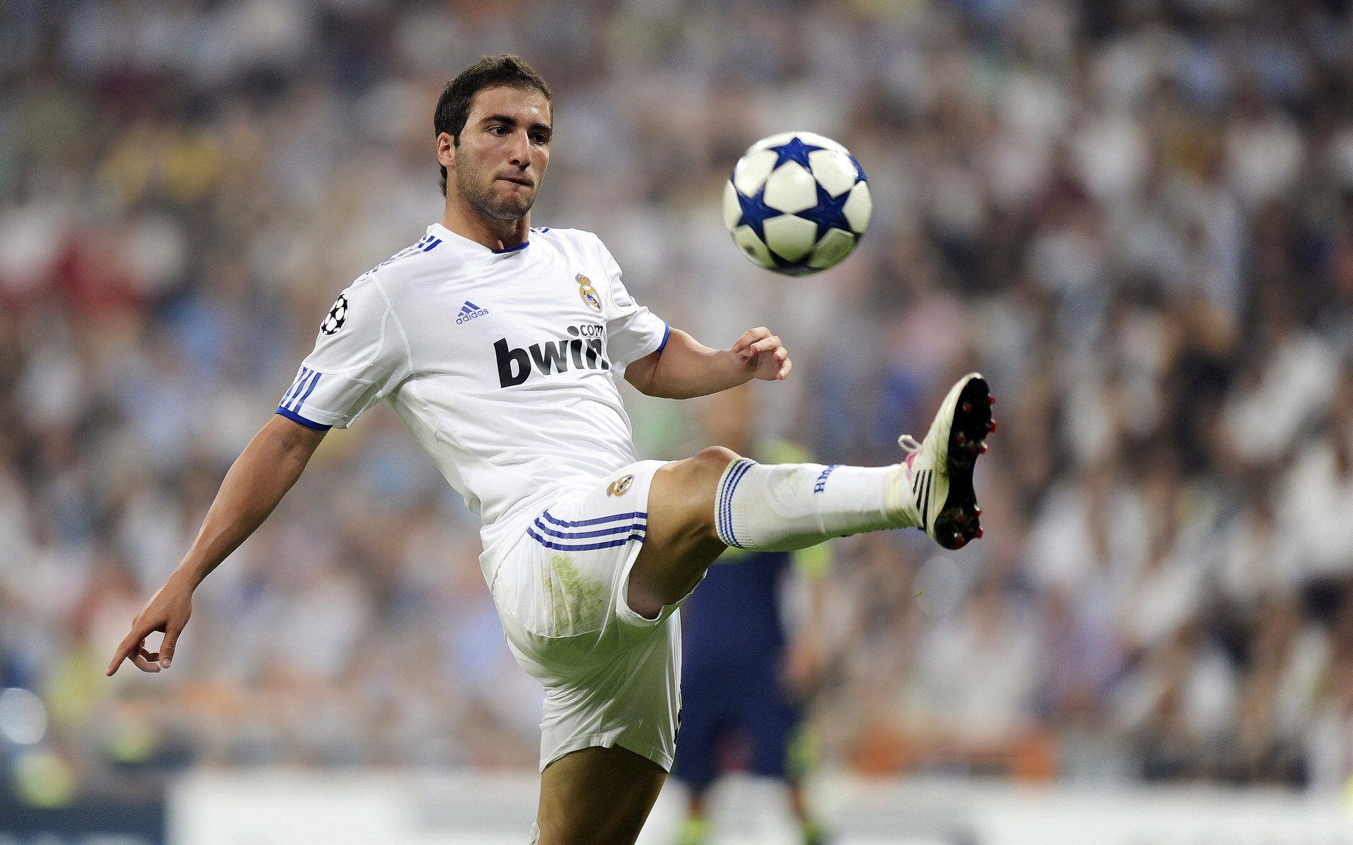 温网完胜法网，西西帕斯关键制胜背后的战术革命