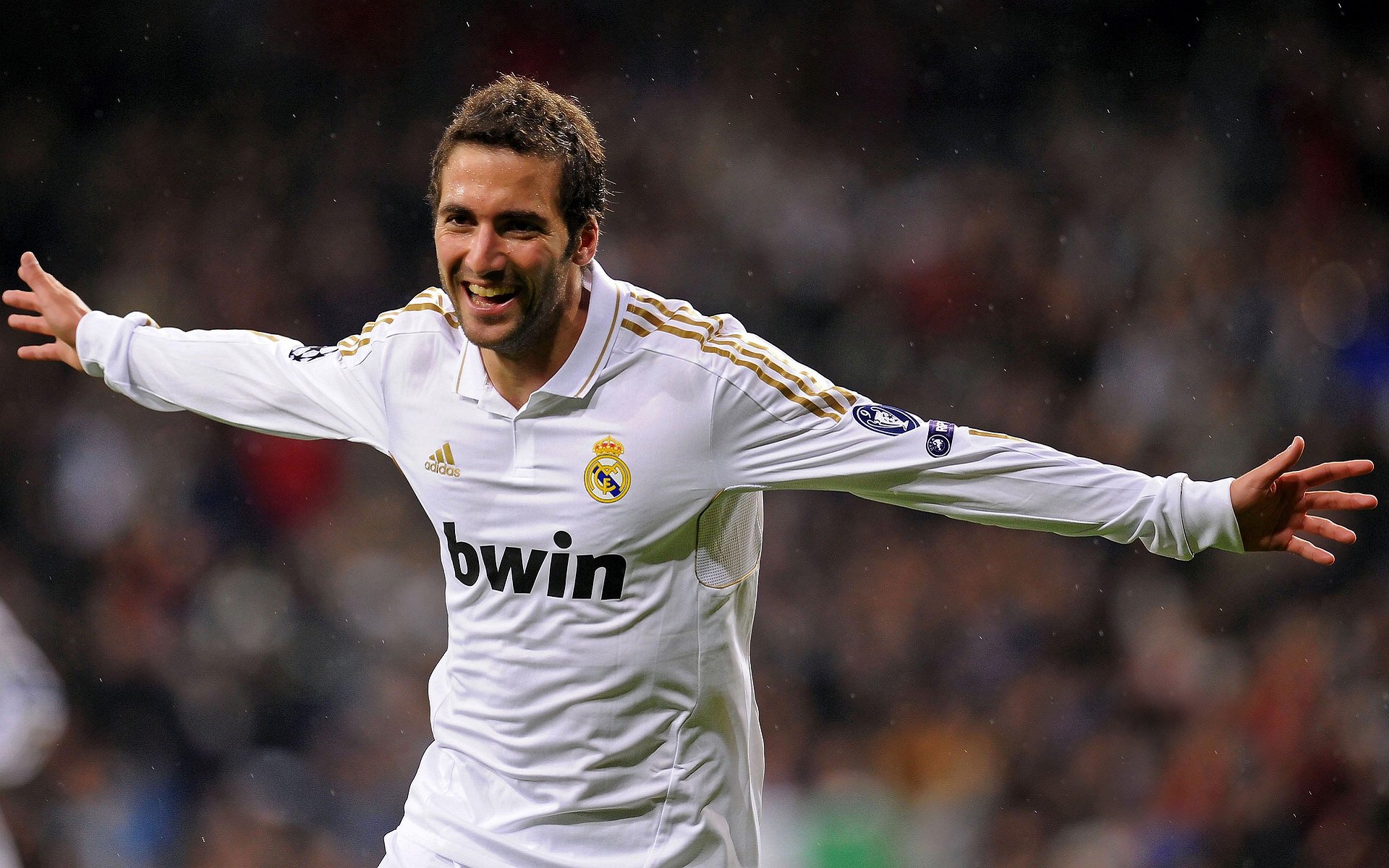 世界杯焦点战，智利稳稳拿下美国，南美风暴席卷北美劲旅